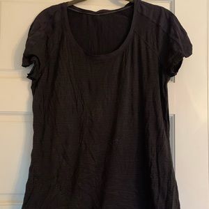Lululemon black workout top
